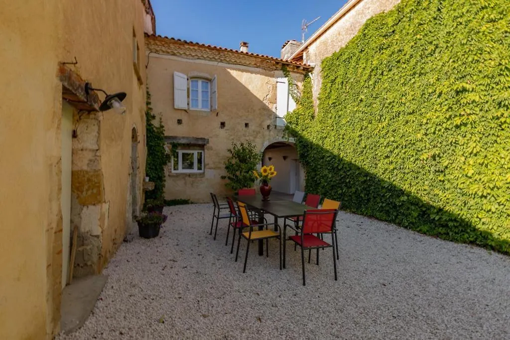 Domaine De Laplan Bed & Breakfast Cezan 0*,  France